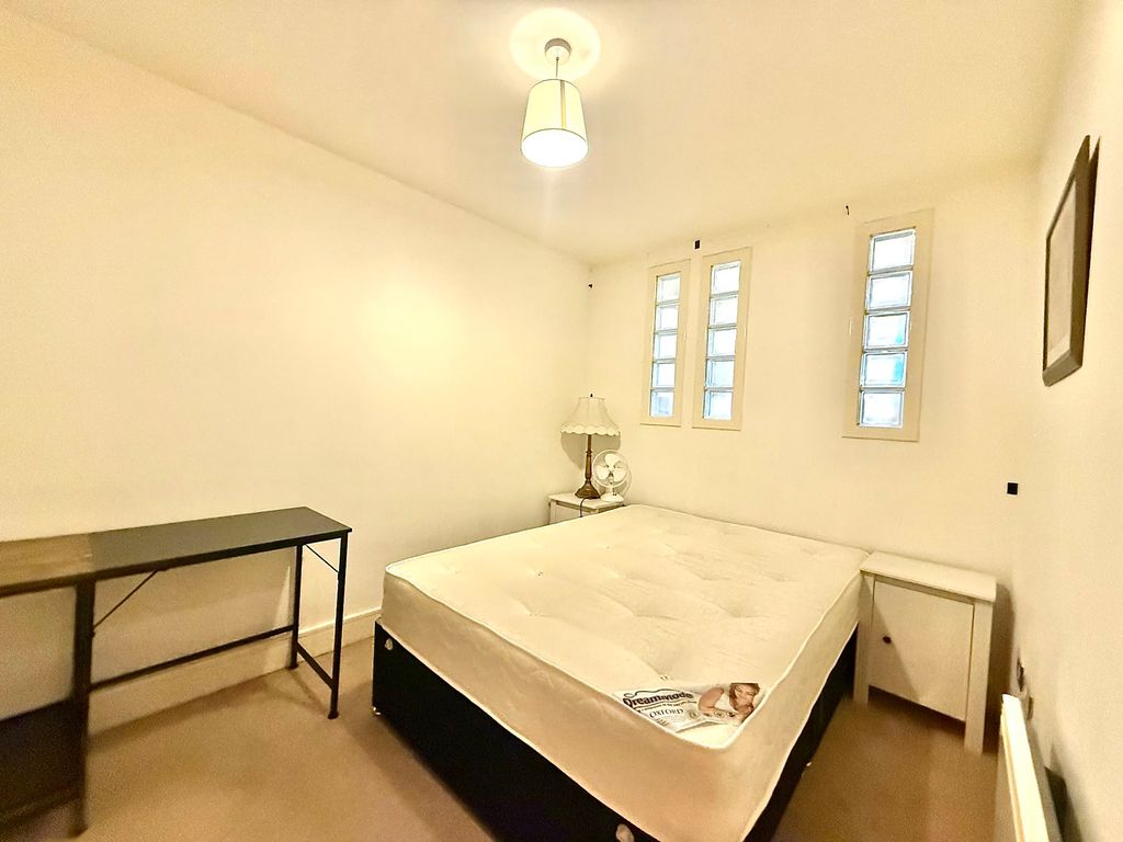 Property photo 3 of 6