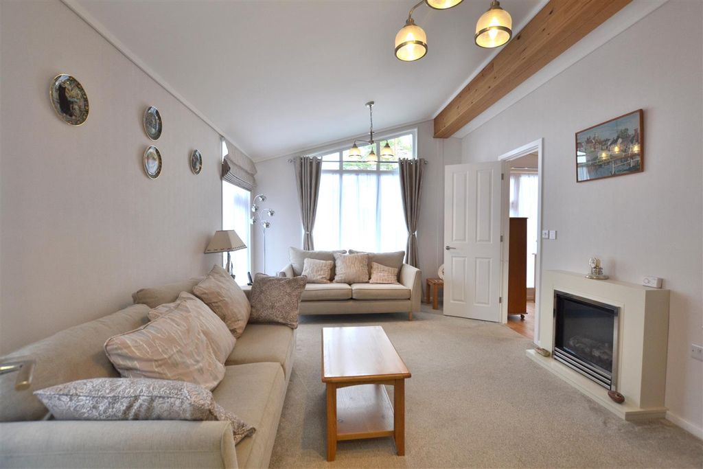 Property photo 2 of 19 Living Room.Jpg