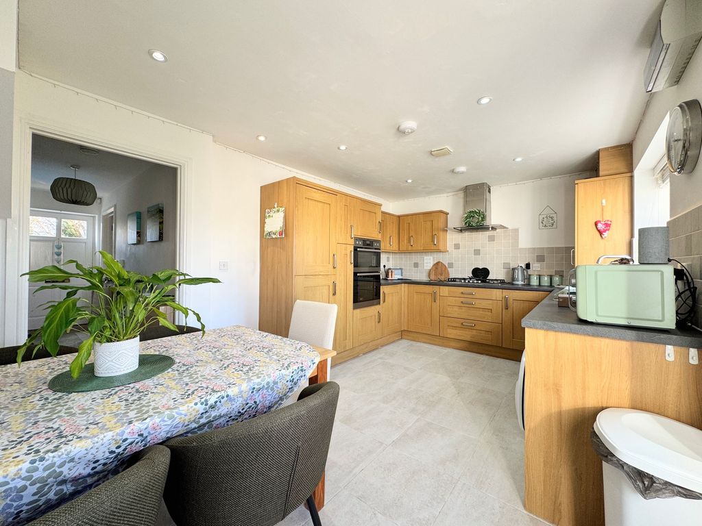 Property photo 2 of 26 Kitchen Diner