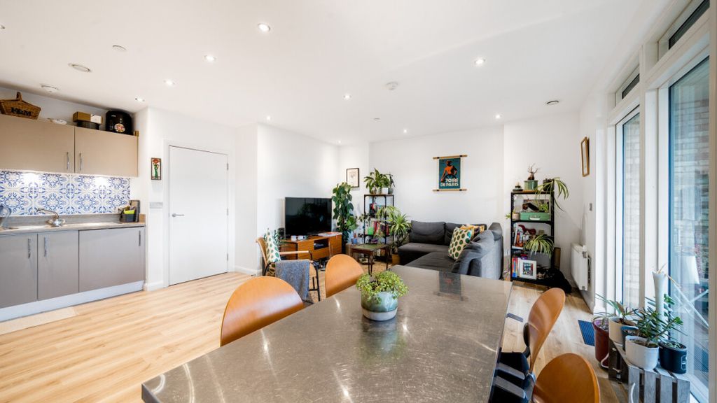 Property photo 3 of 20