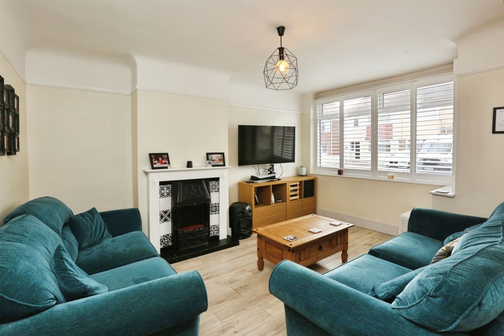 Property photo 2 of 14