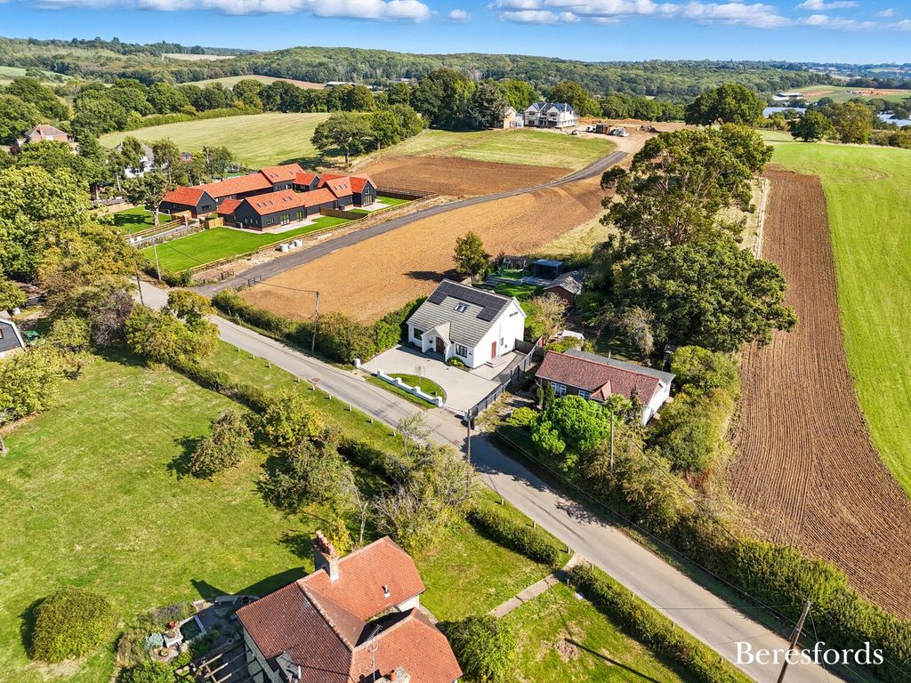 Property photo 2 of 29 Picture No. 03