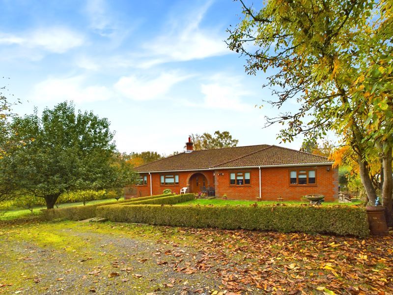 Property photo 1 of 23 Front Aspect From Driveway