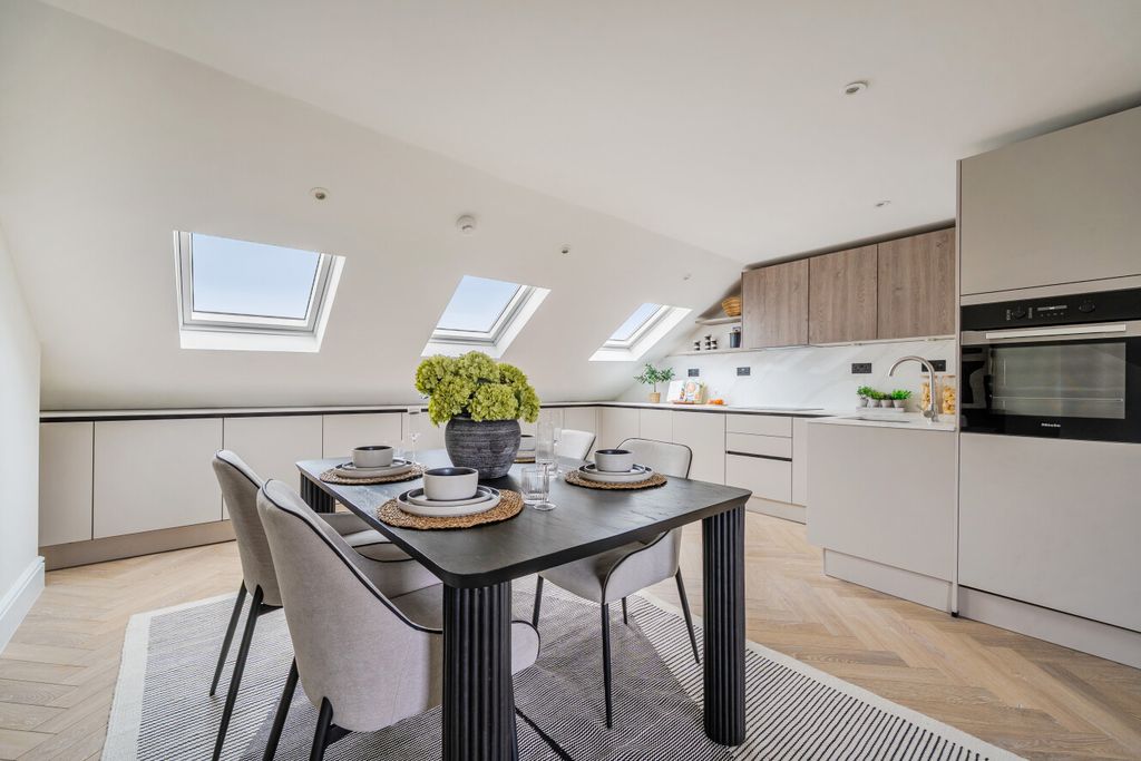 Property photo 2 of 14 1516531-17-1A0805...