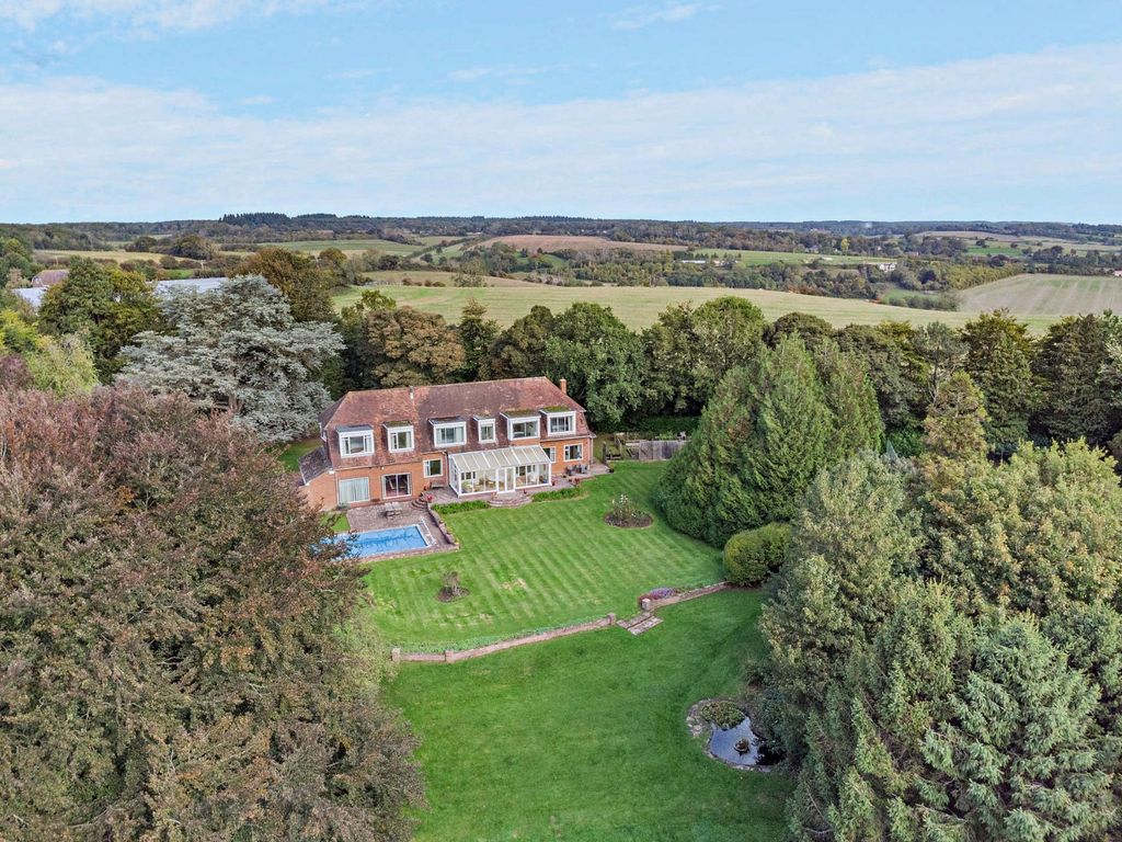 Property photo 2 of 18 The Farthing