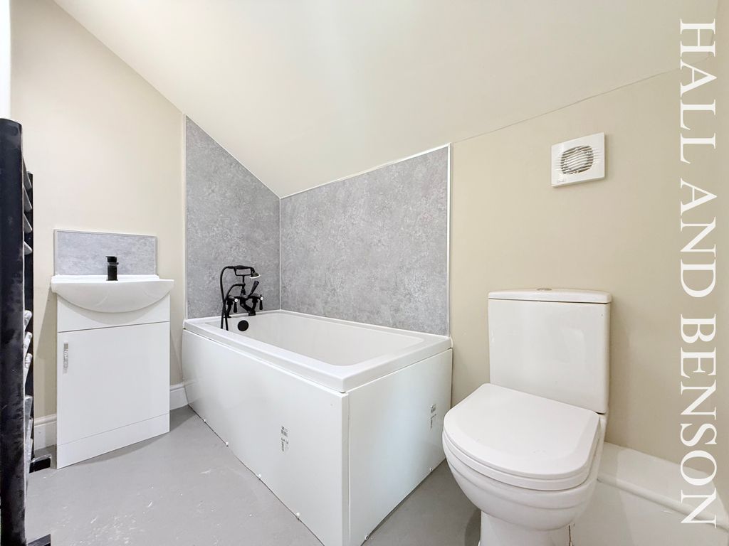 Property photo 2 of 5 Image