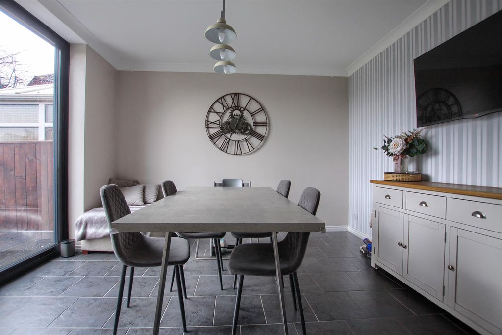 Property photo 3 of 15 Ts5.Jpg