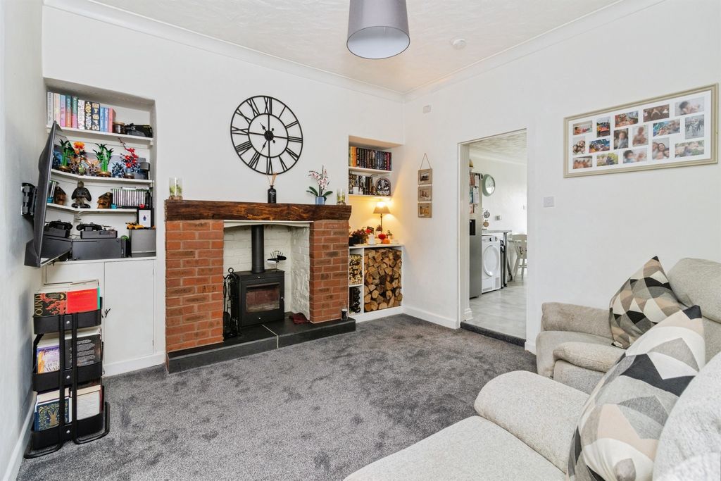 Property photo 1 of 20