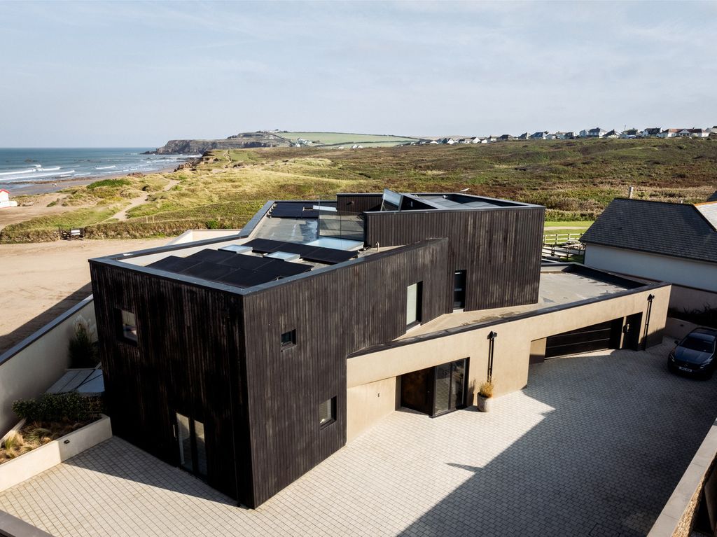 Property photo 1 of 45