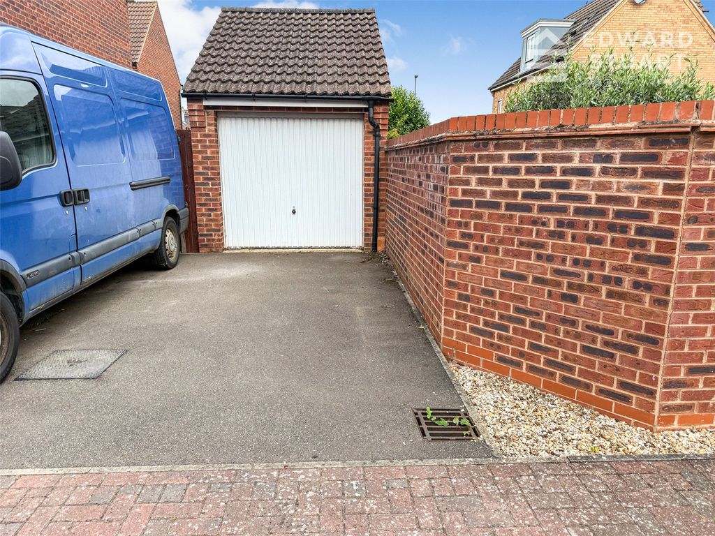 Property photo 2 of 18 Picture No. 01