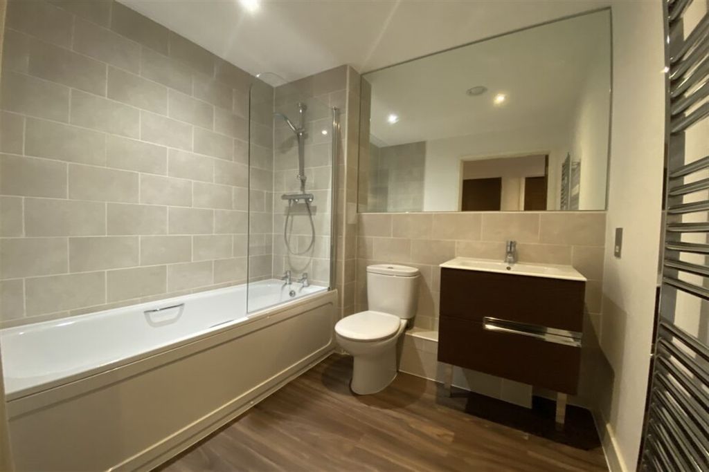 Property photo 1 of 10 (Main)