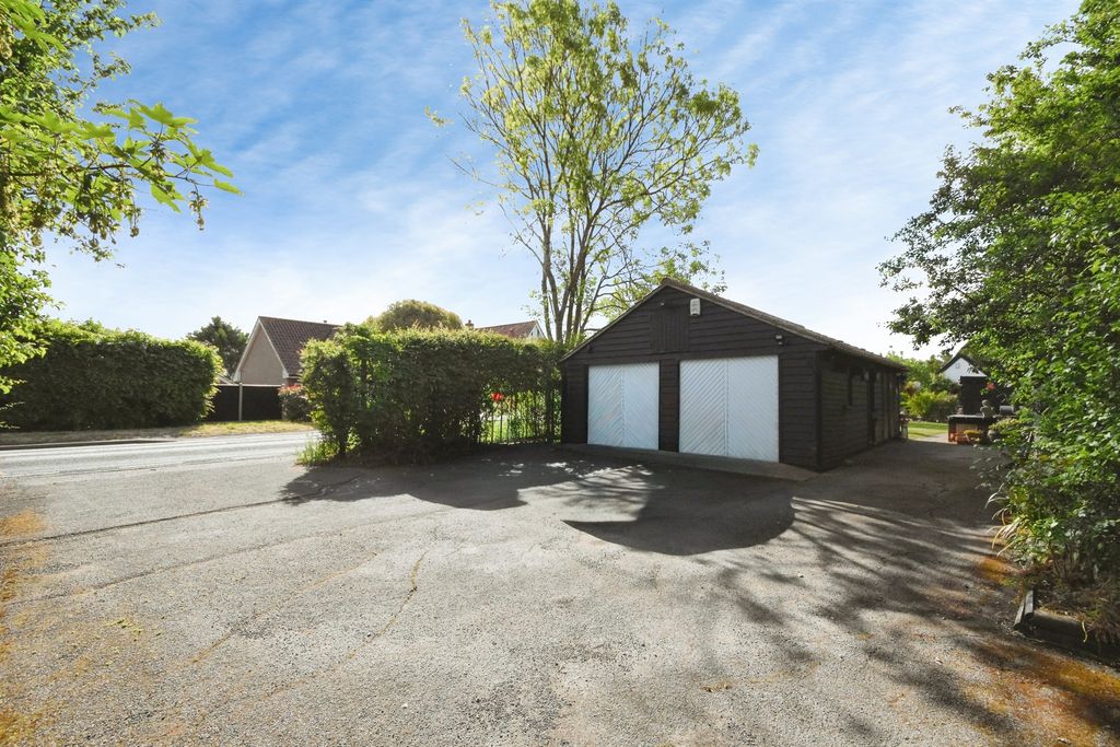 Property photo 2 of 16