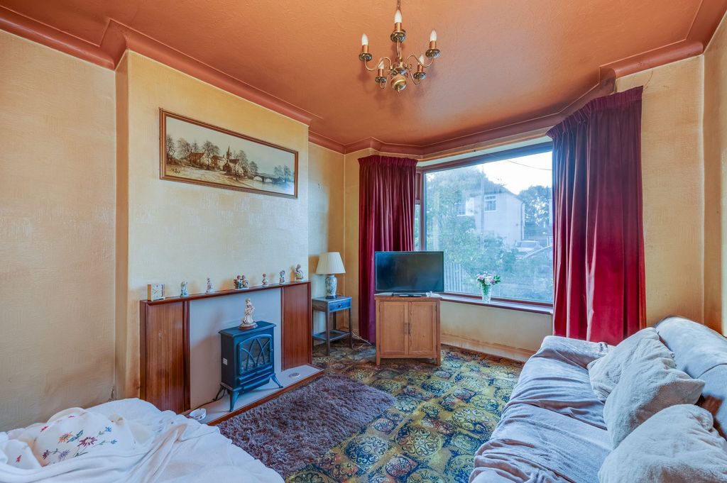 Property photo 3 of 18
