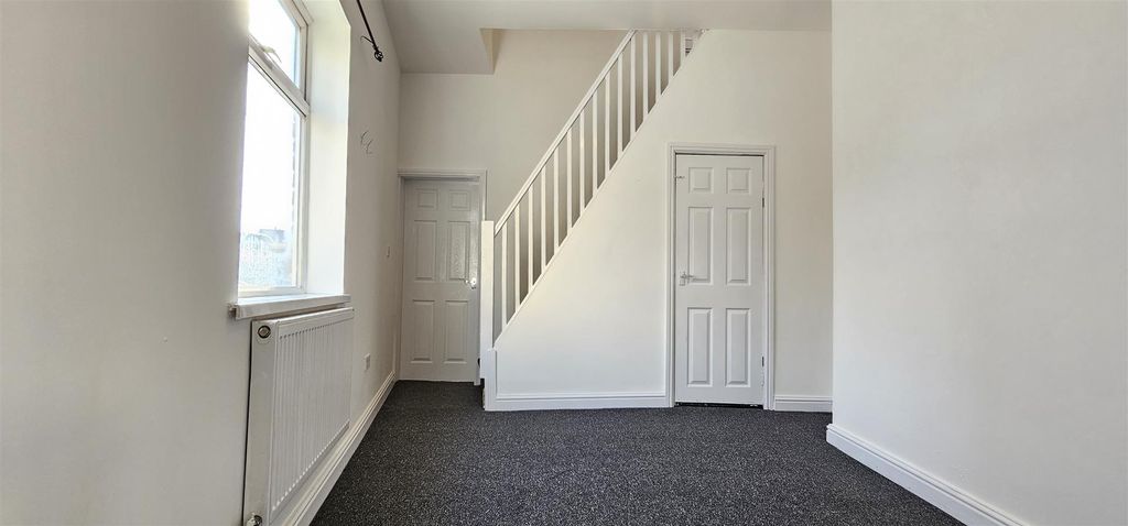 Property photo 3 of 13 20250327_092151.Jpg