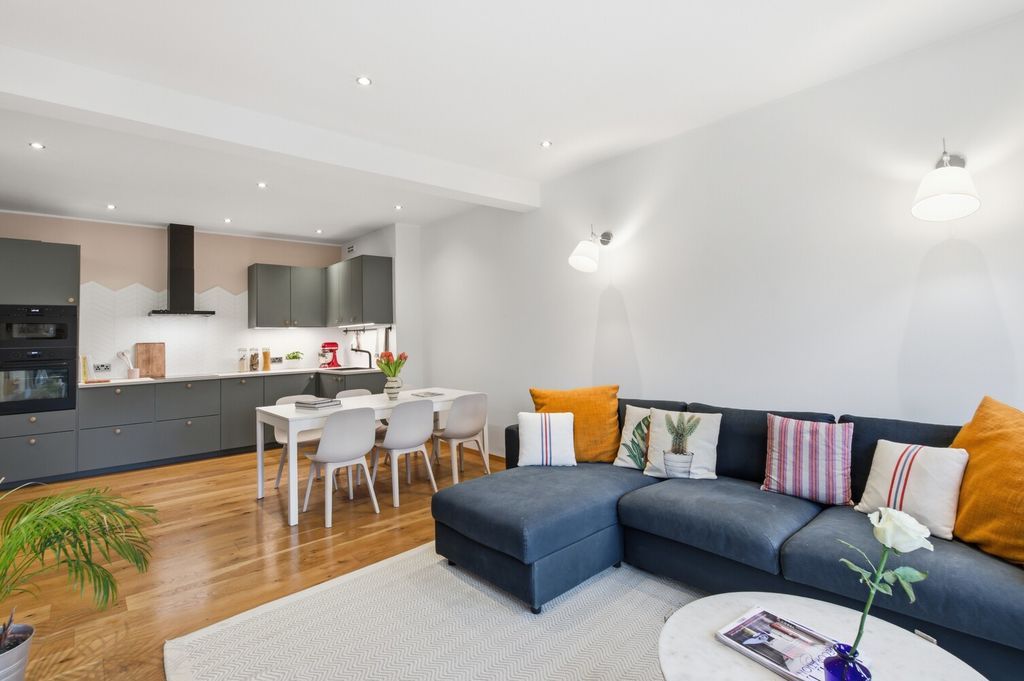 Property photo 3 of 10 Photo 12