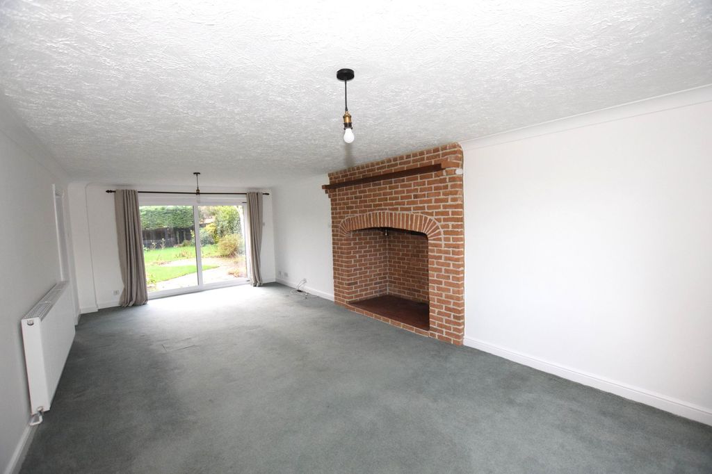 Property photo 3 of 21 Sitting Room