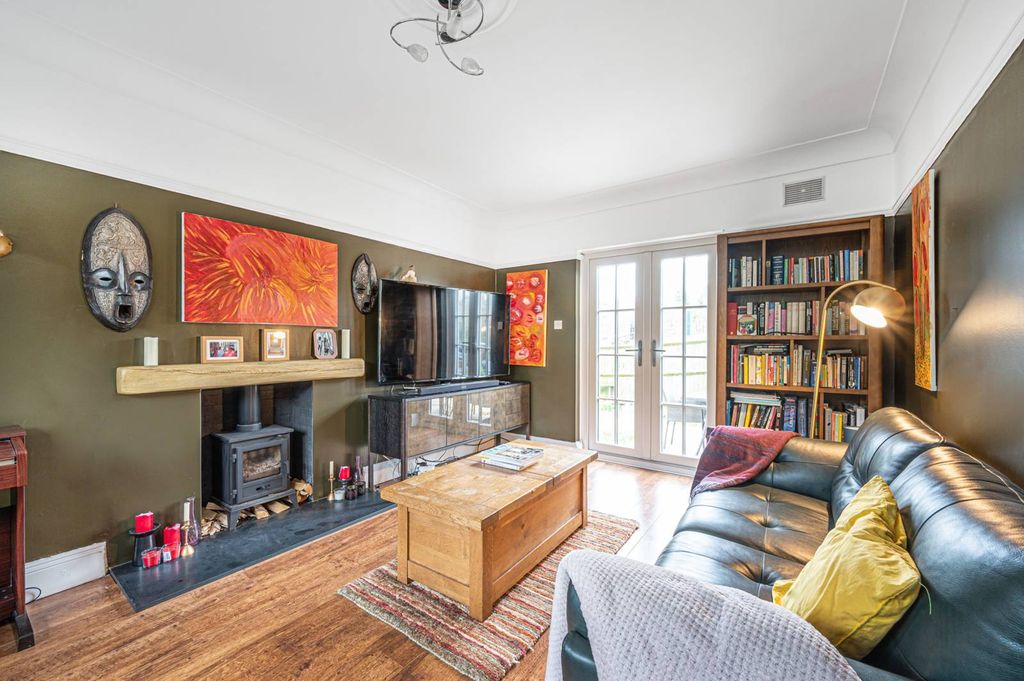 Property photo 3 of 15