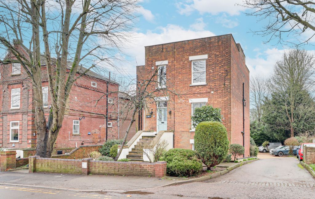 Property photo 1 of 12 External