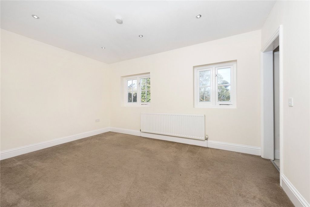 Property photo 3 of 6 Picture No. 19