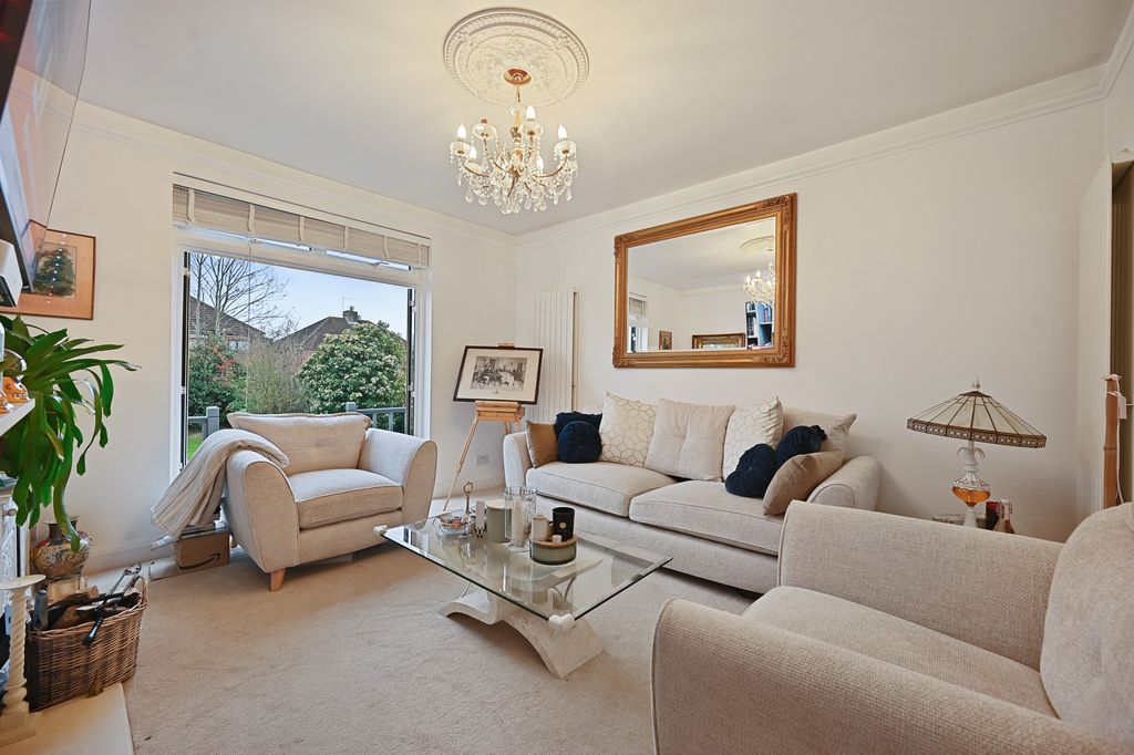 Property photo 3 of 12 10