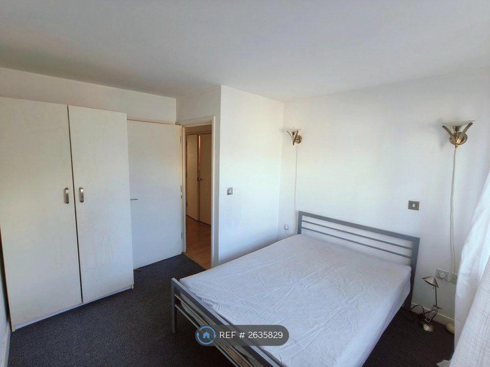 Property photo 3 of 10 Bedroom 2