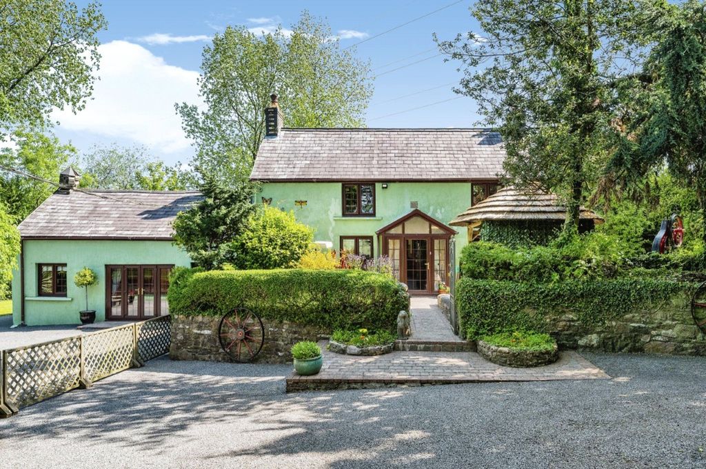 Property photo 2 of 24 Front