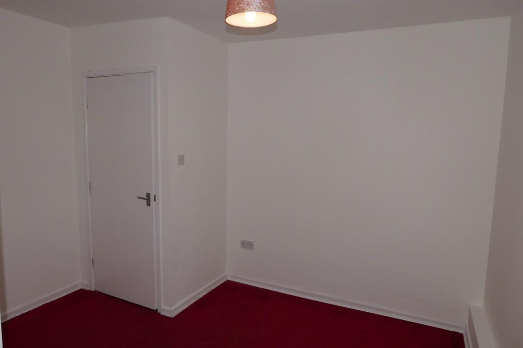 Property photo 3 of 7 P1170511.Jpg