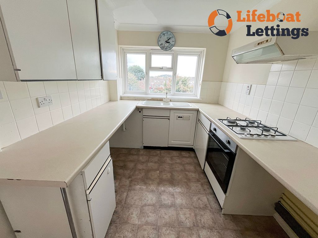 Property photo 1 of 7 Kitchen