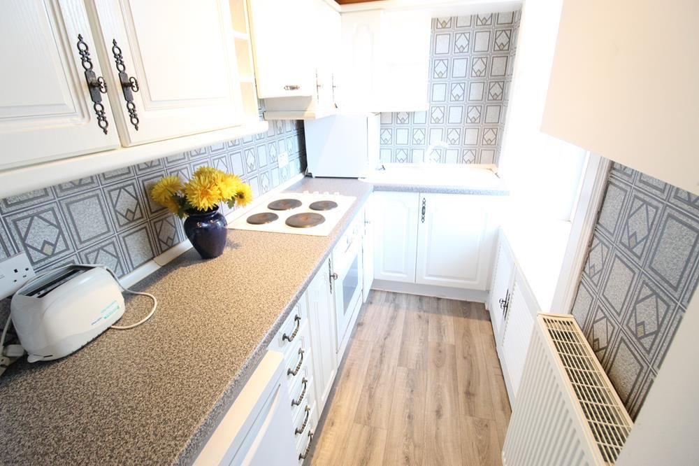 Property photo 3 of 7 Kitchen