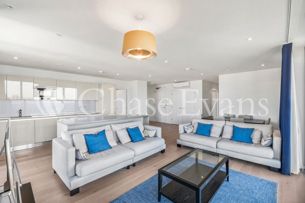 Property photo 3 of 17 Living Area