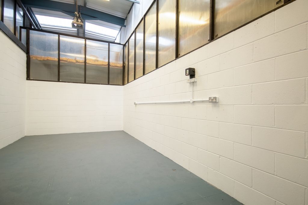 Property photo 2 of 8 Photo 2