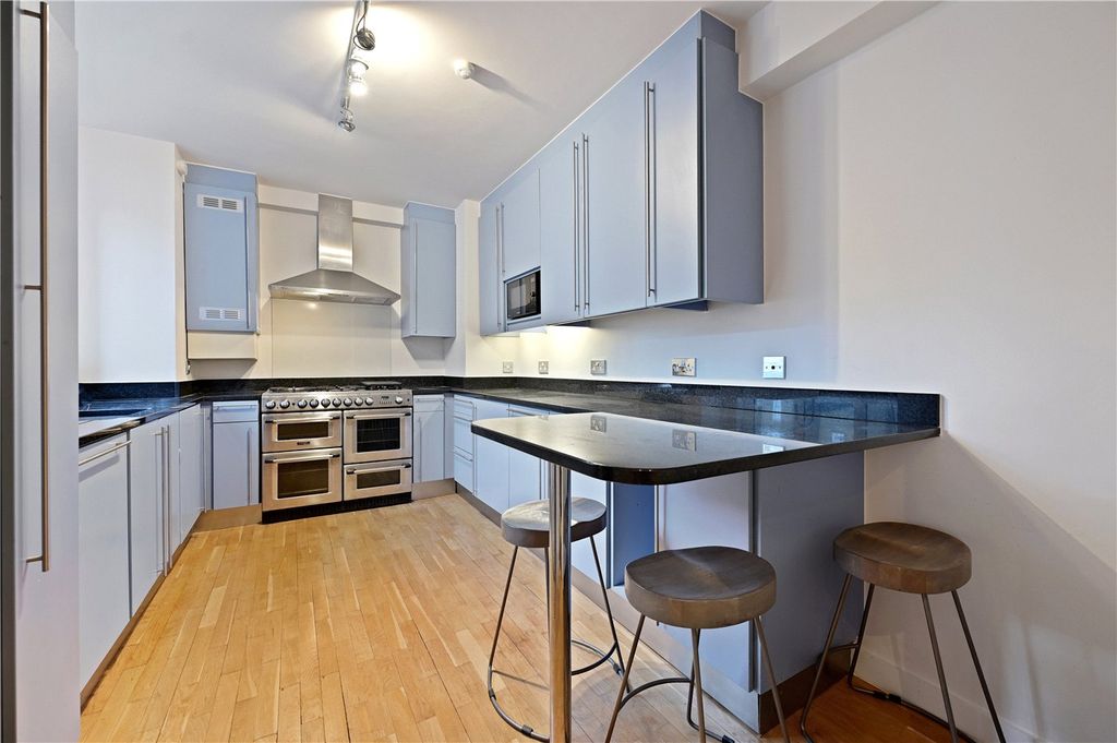 Property photo 2 of 9 Picture No. 23