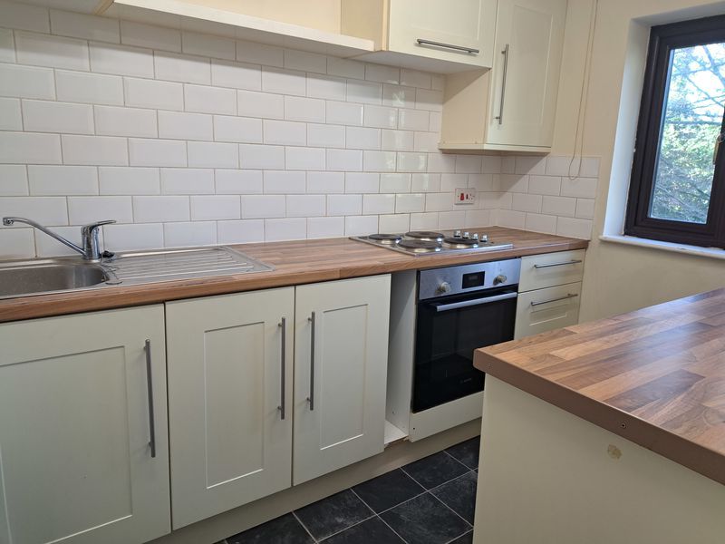 Property photo 3 of 10 Photo 5