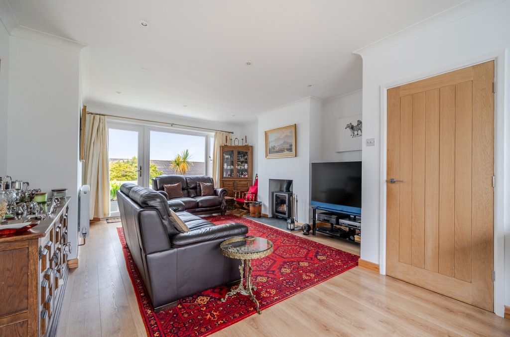 Property photo 3 of 21 1463955-11-6A0B39...