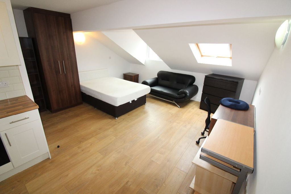 Property photo 2 of 3