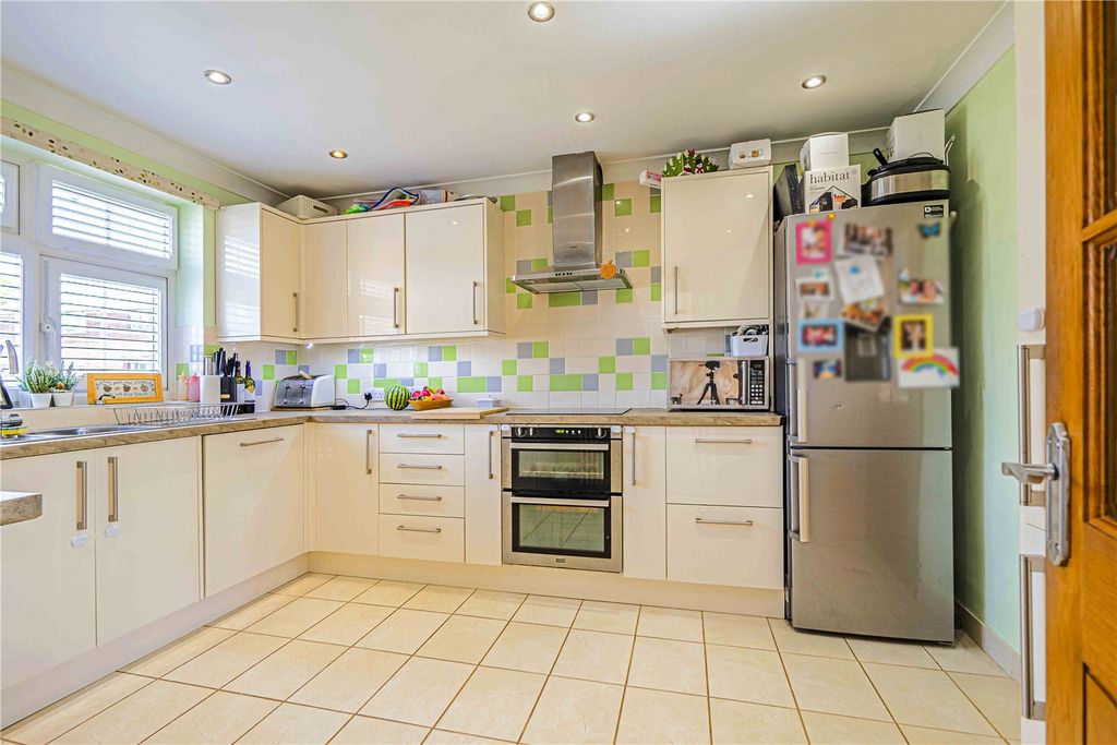 Property photo 2 of 23 Picture No. 68
