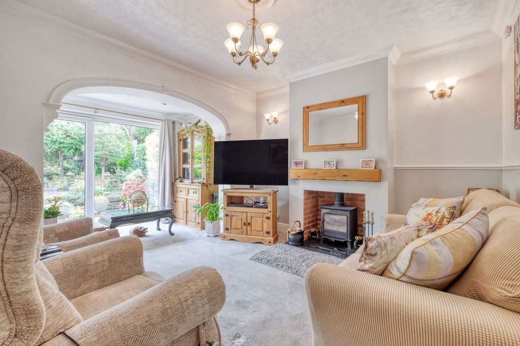 Property photo 2 of 16