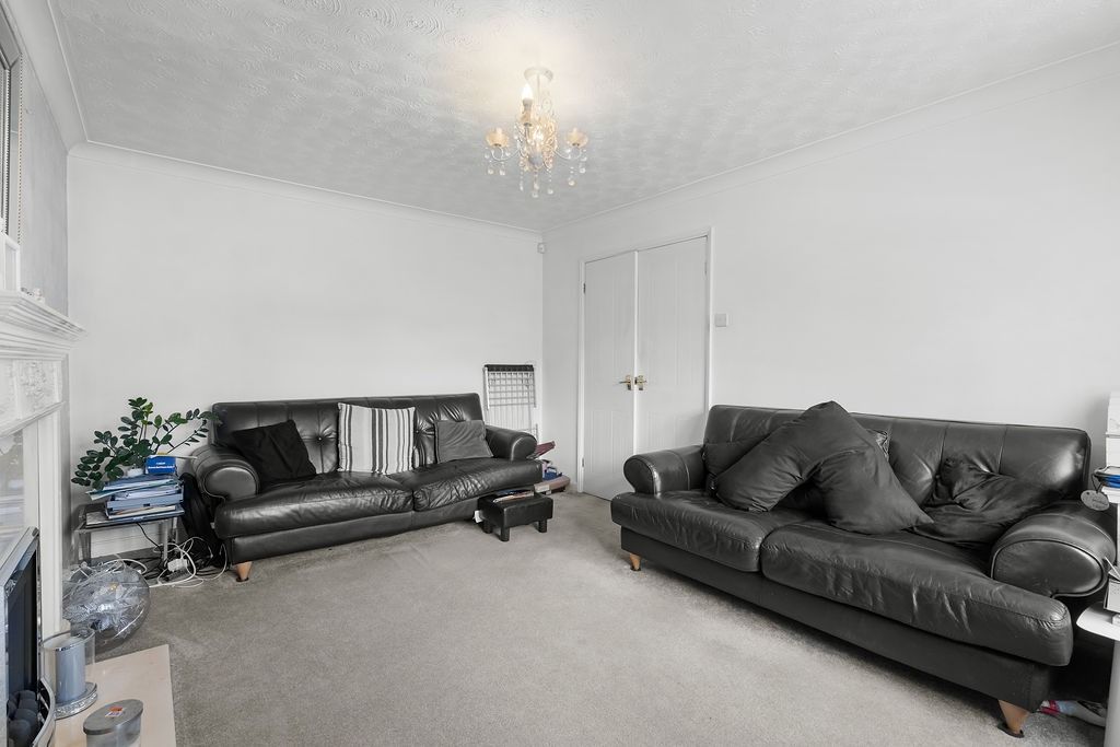 Property photo 3 of 27 4260836