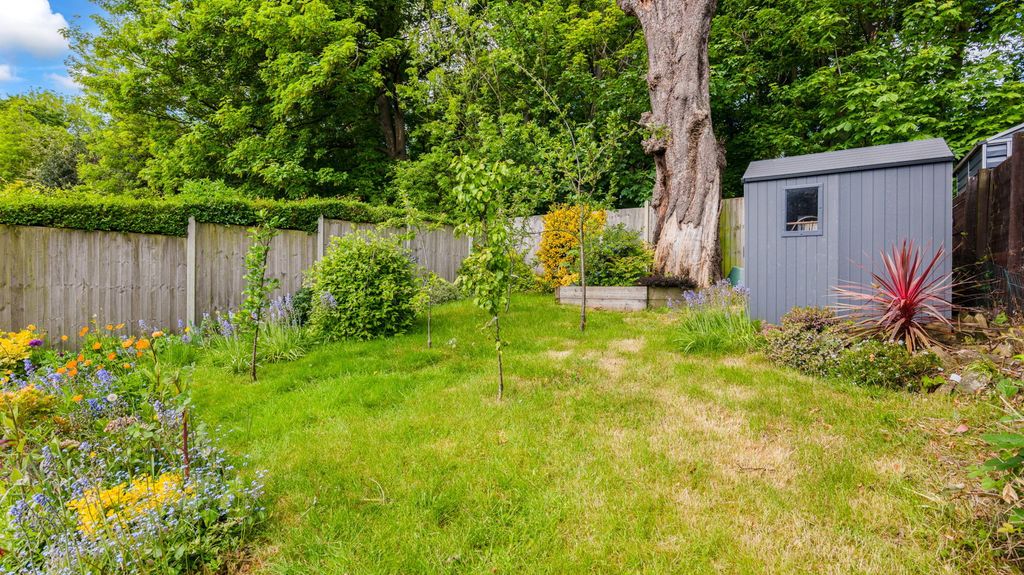 Property photo 2 of 37