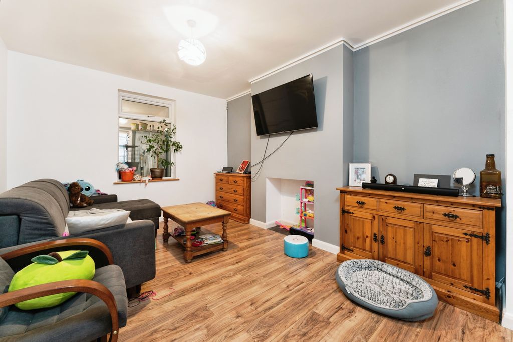 Property photo 2 of 15
