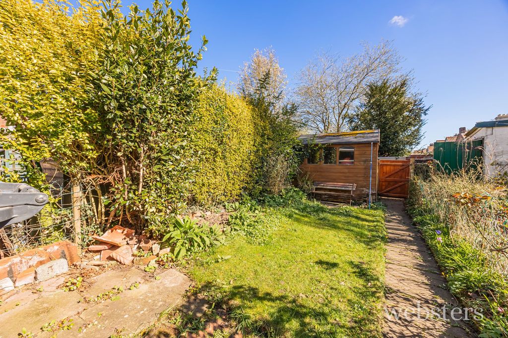 Property photo 3 of 12