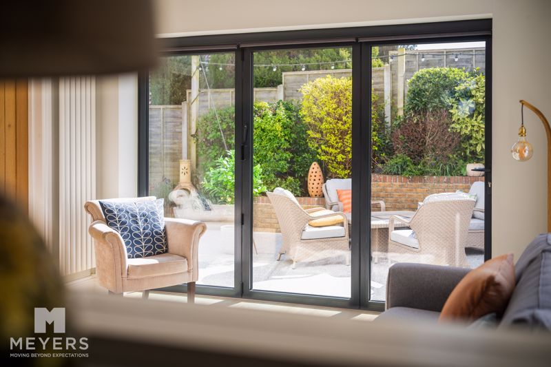 Property photo 2 of 38 Photo 27