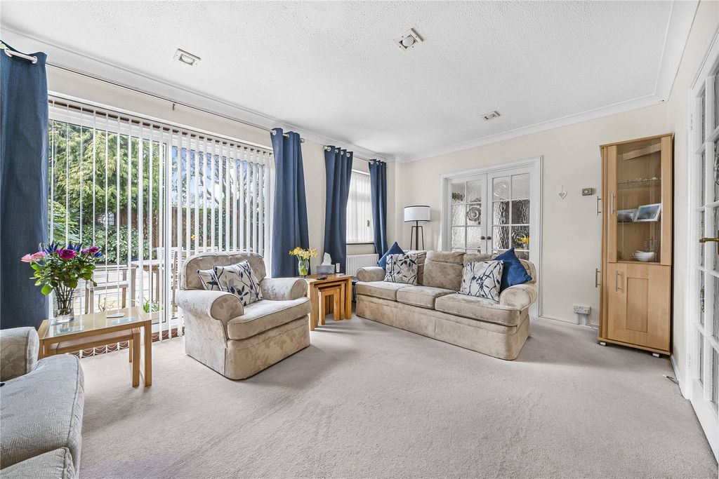 Property photo 2 of 28 Picture No. 10