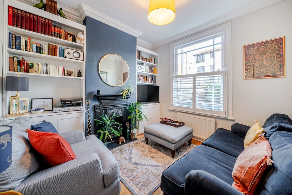 Property photo 3 of 10 Picture No. 13