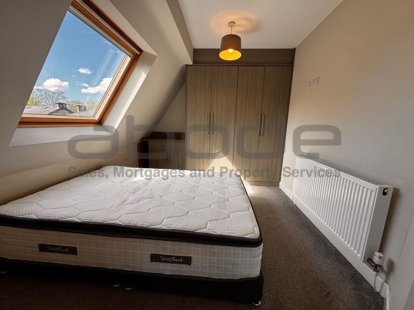 Property photo 2 of 10 Bedroom