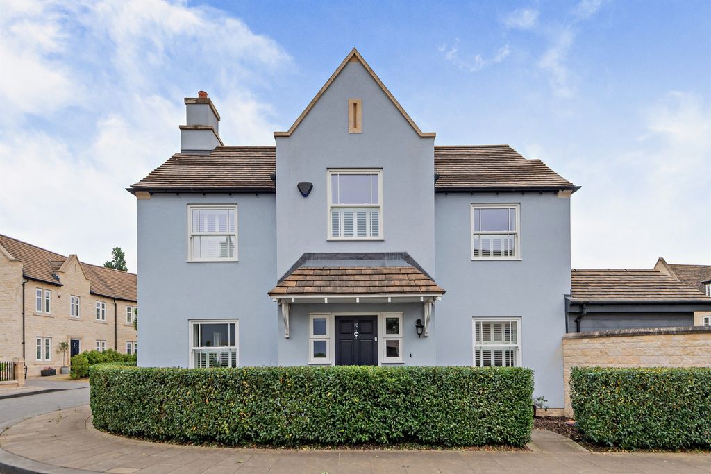 Property photo 1 of 18
