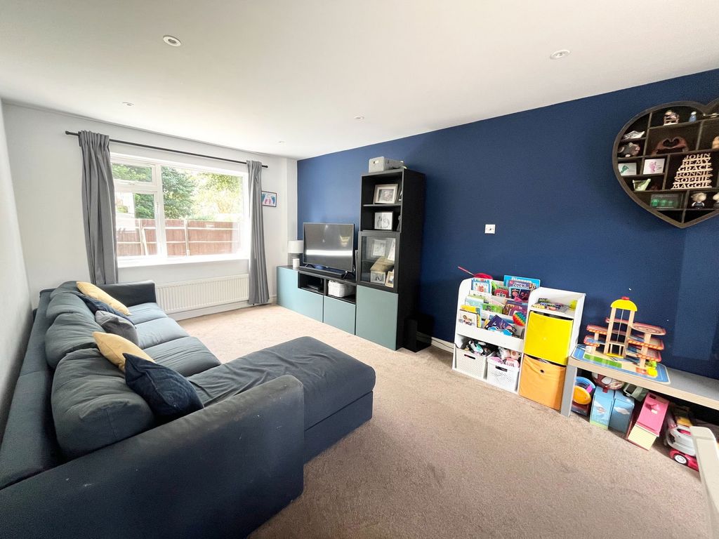 Property photo 2 of 14