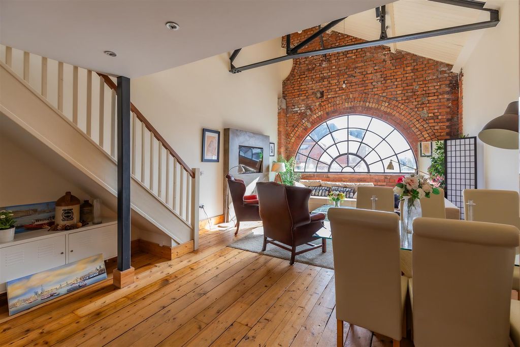 Property photo 2 of 22 8 Tramshed (3 Of 19).Jpg