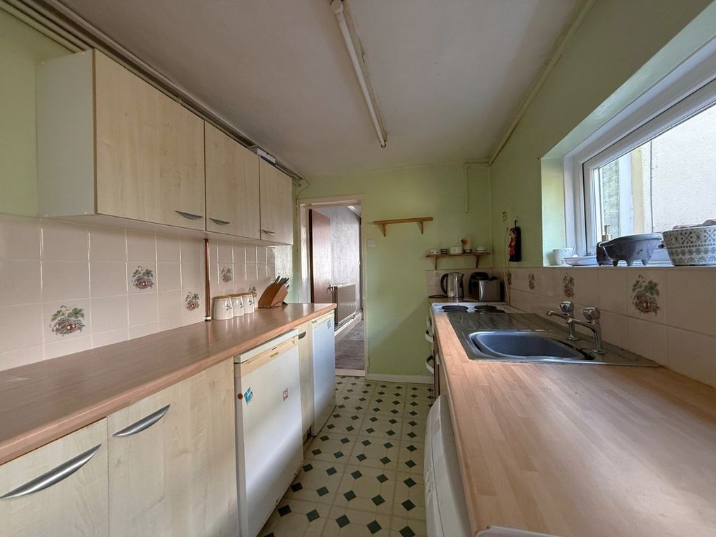 Property photo 3 of 12 4412546