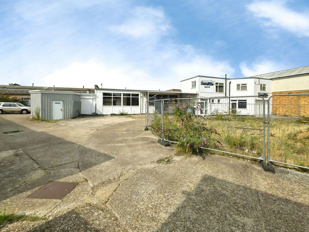 Property photo 1 of 12 Towerfield.Jpg